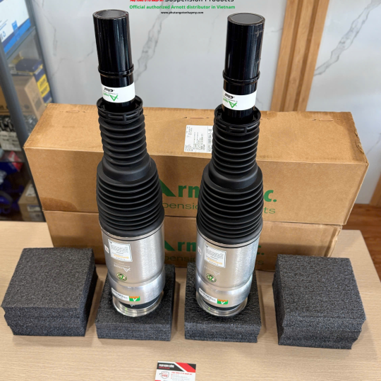 Phuộc hơi trước  Arnott - USA Landrover Ranger Rover HSE - LR060137 - LR060135 