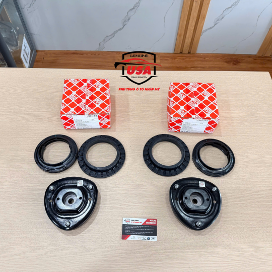 Cao su bánh bèo trước Mercedes SLK 200 