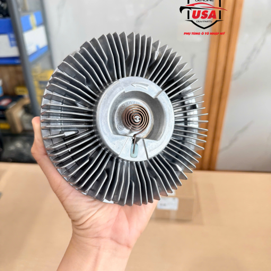 Ly tâm quạt giải nhiệt động cơ Hummer H3